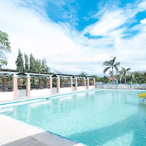 Reddoorz At Royal Grande Beach Resort Batangas